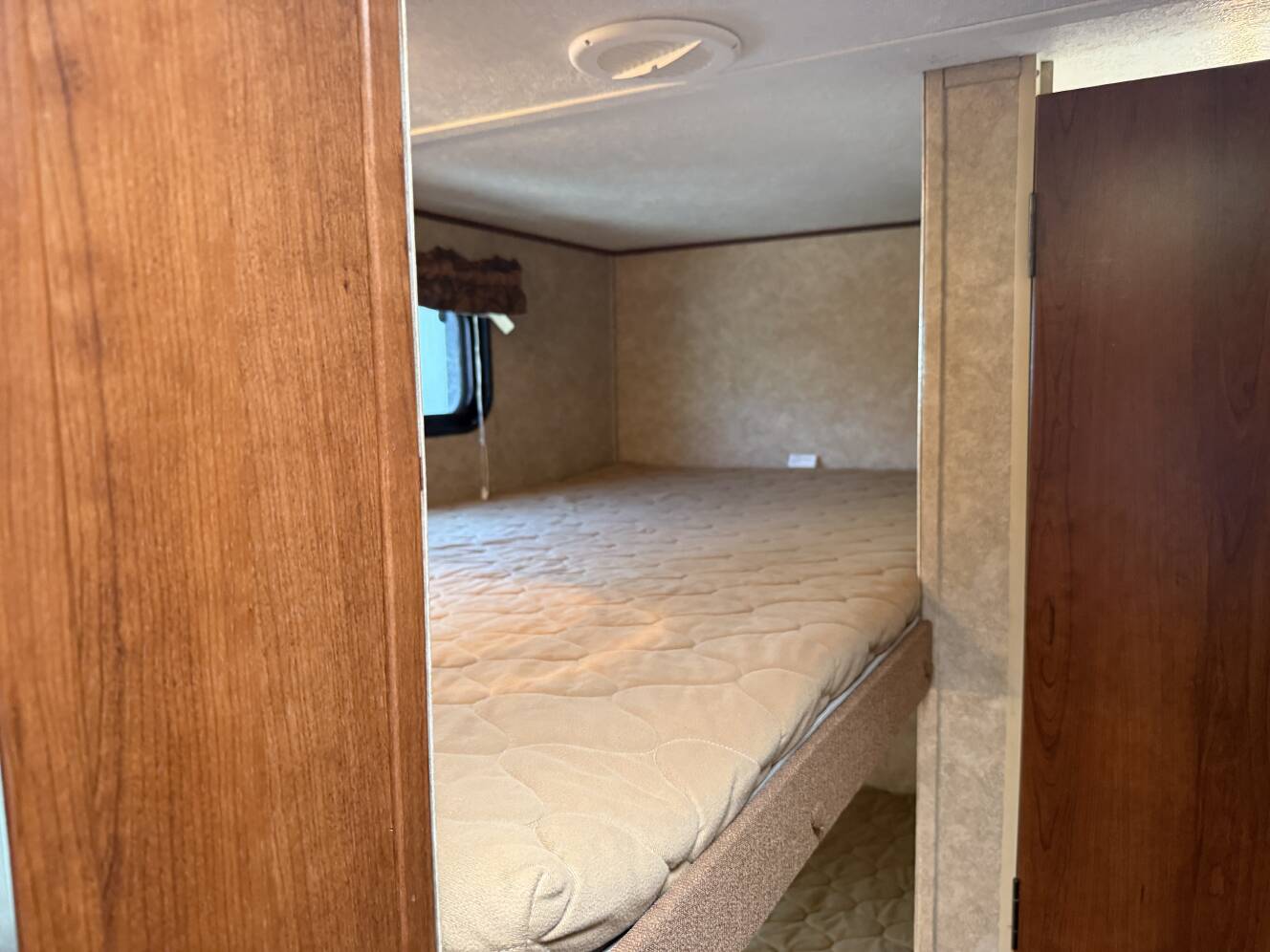 A photo of this 2013 Prime Time AVENGER 26BH
