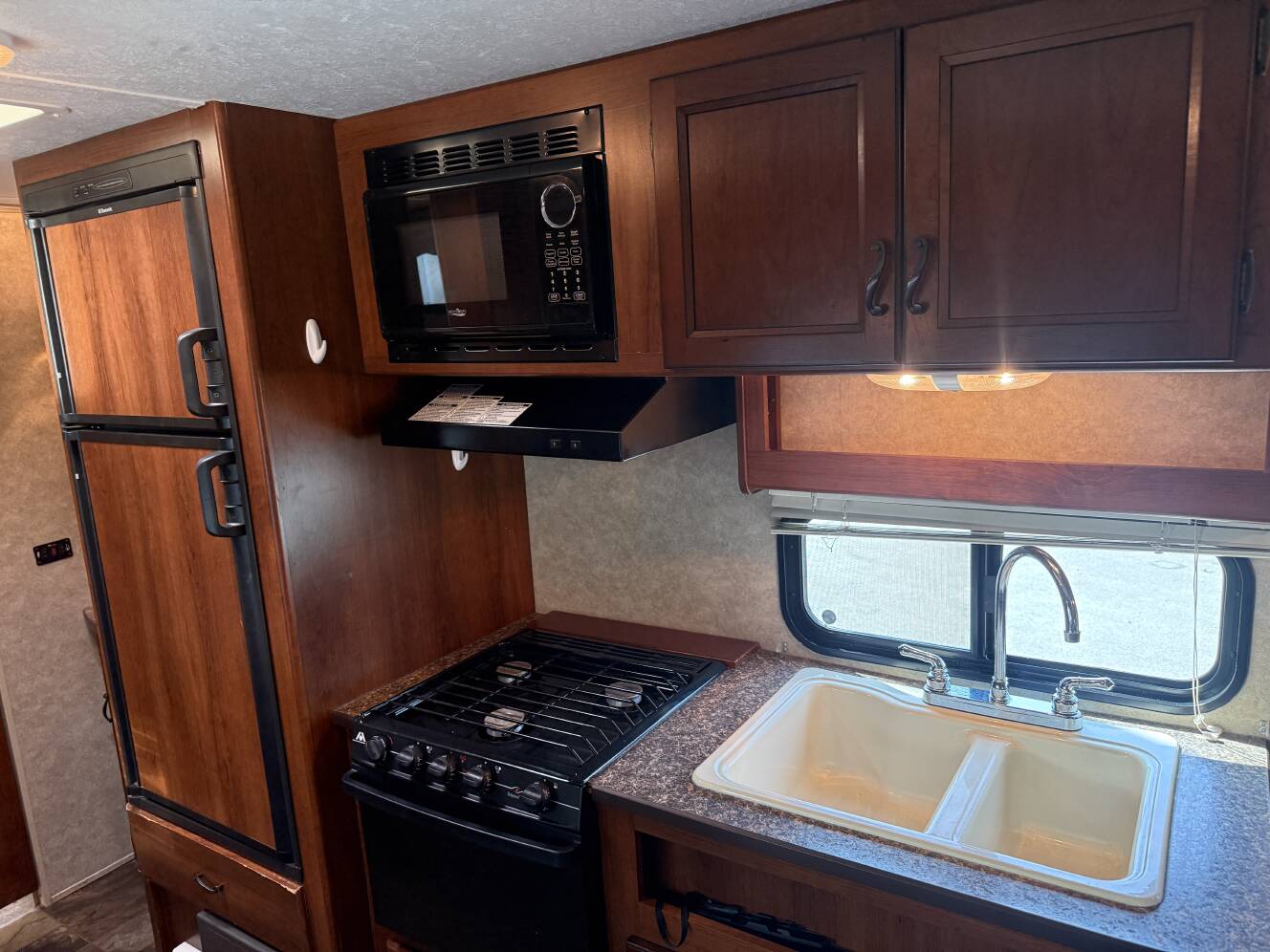 A photo of this 2013 Prime Time AVENGER 26BH