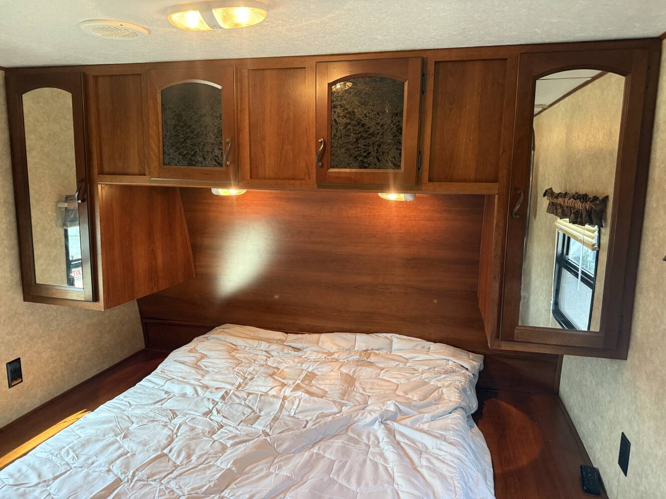 A photo of this 2013 Prime Time AVENGER 26BH