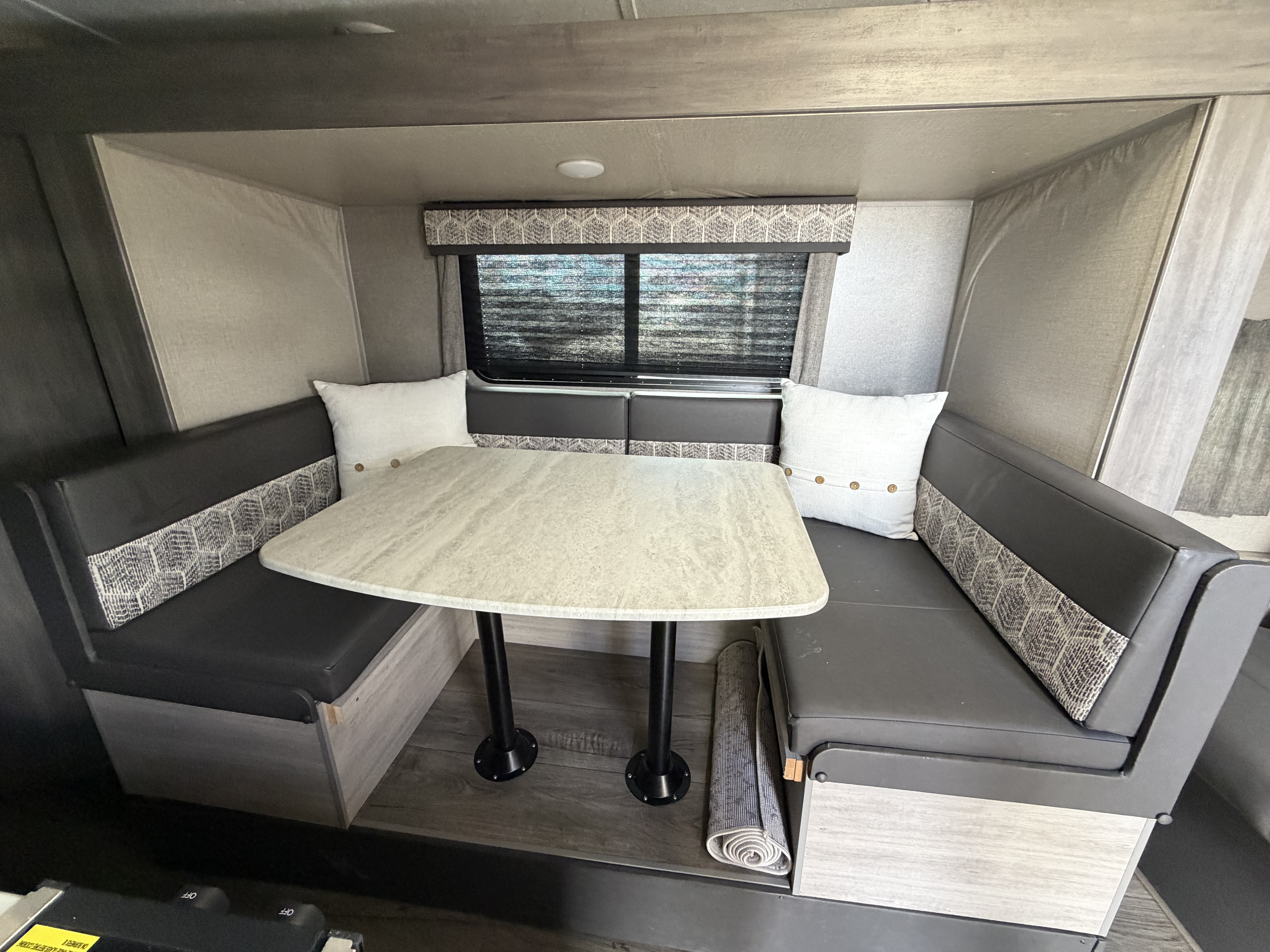 2022 Coachmen CATALINA SUMMIT SERIES 184BHS RV
