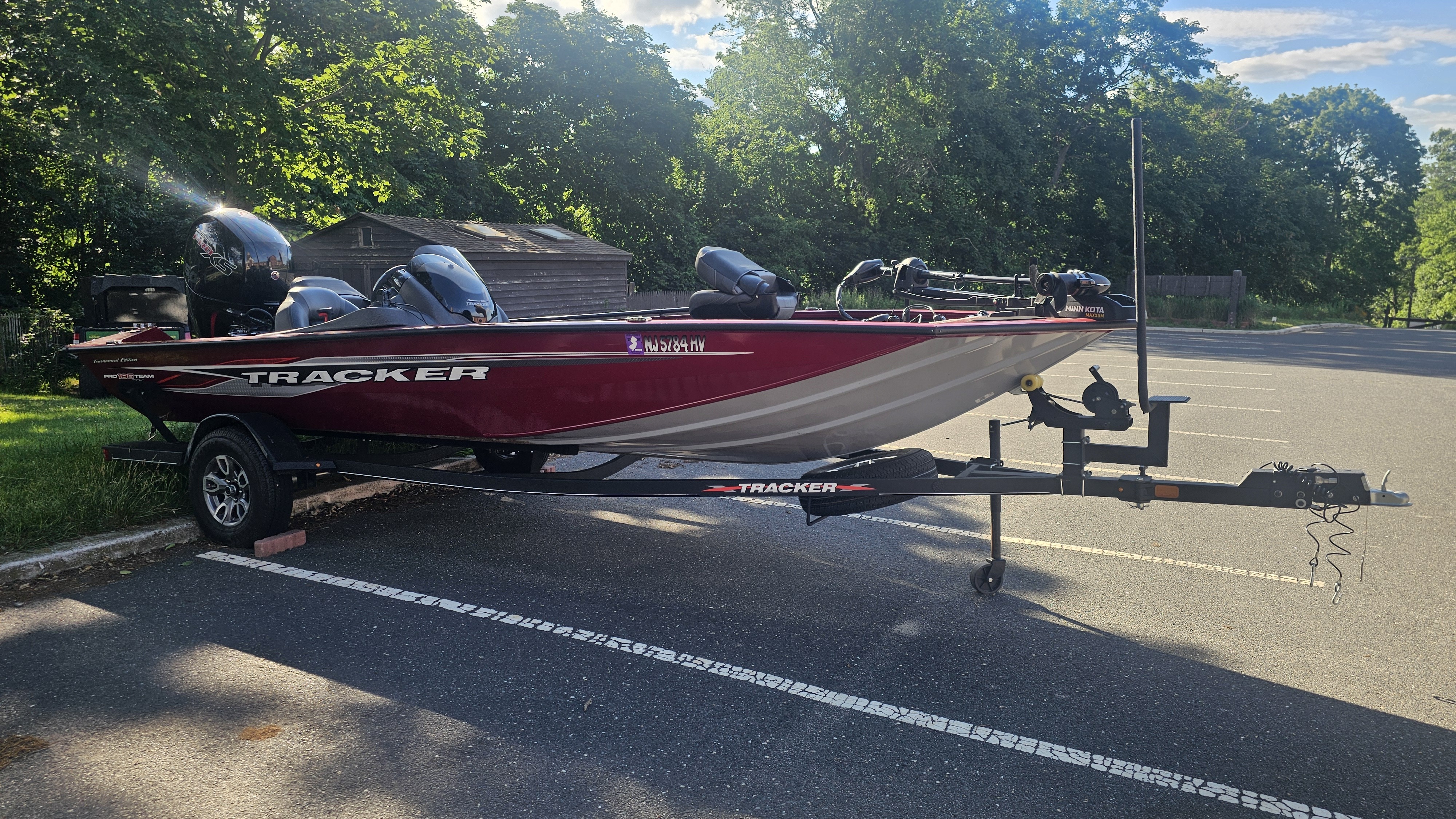 2022 Bass Tracker PRO TEAM Bass Boat boat