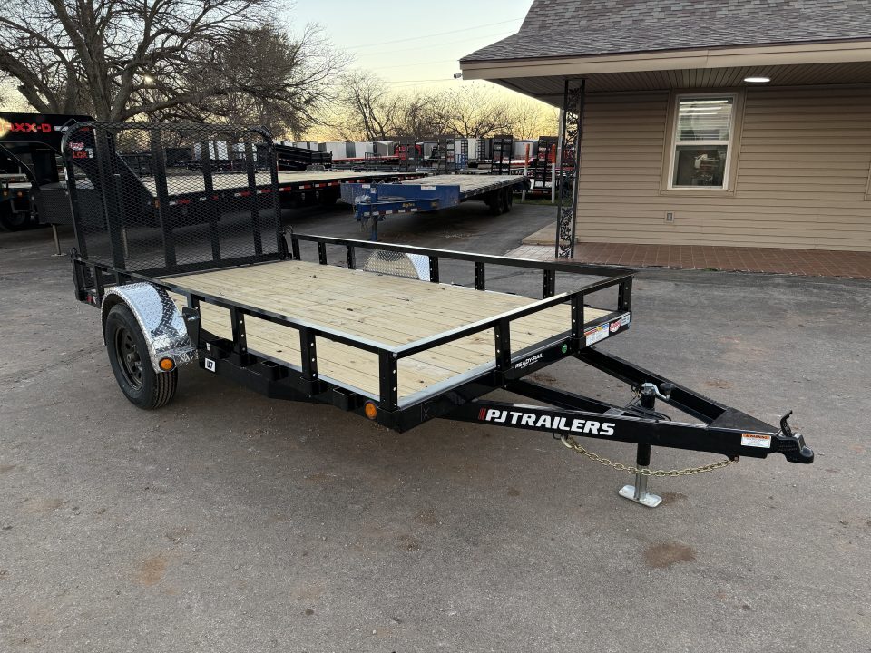 2027 PJ Trailers U7 in Norman, OK