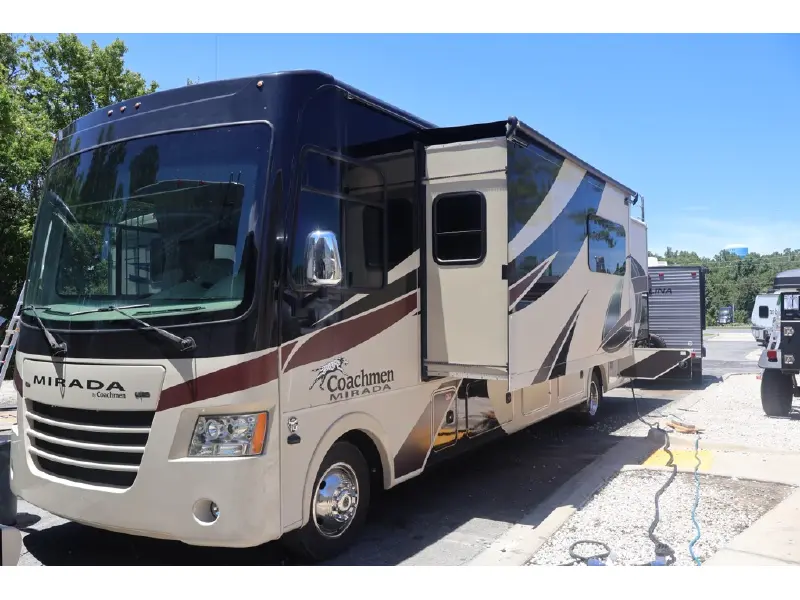 2019 COACHMEN MIRADA 350DS