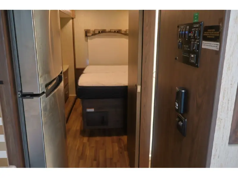 2019 COACHMEN MIRADA 350DS