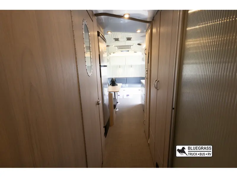 2021 AIRSTREAM GLOBETROTTER 30RB