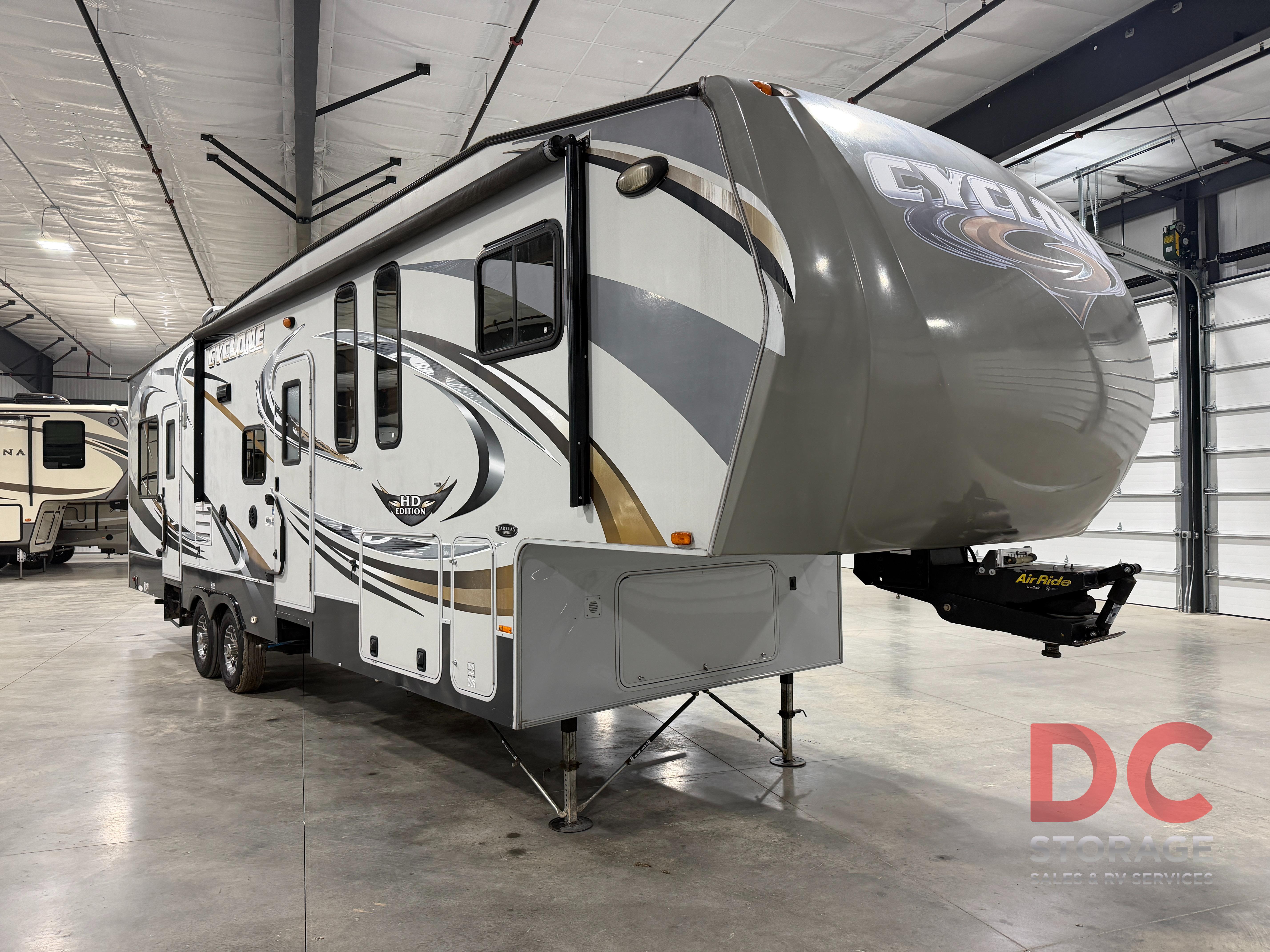 2012 Heartland CYCLONE 3010 in hudsonville MI