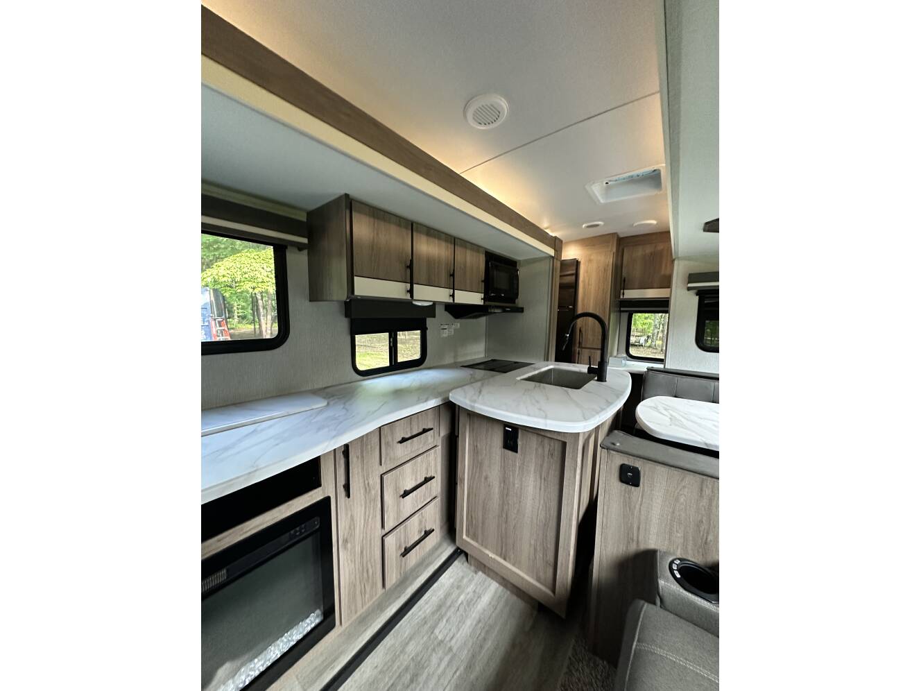 A photo of this 2023 Grand Design IMAGINE 2670MK
