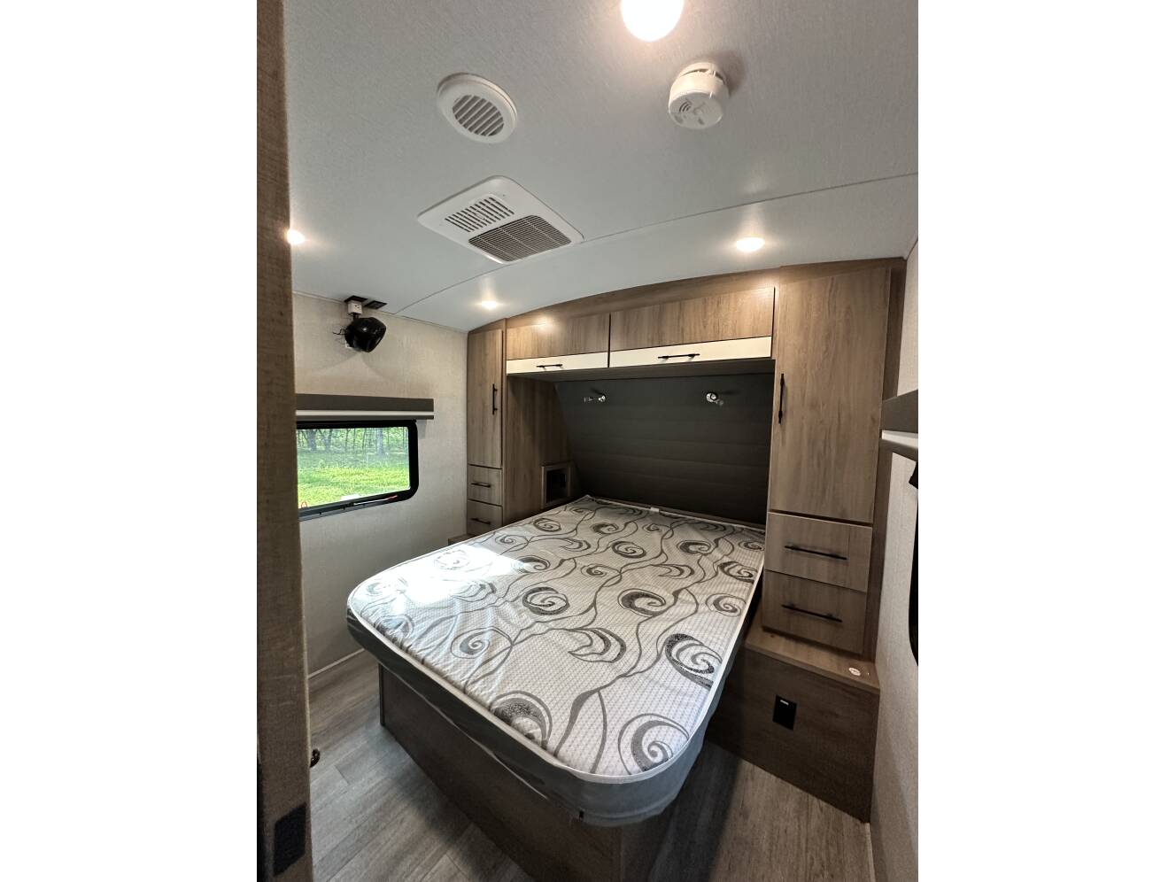 A photo of this 2023 Grand Design IMAGINE 2670MK