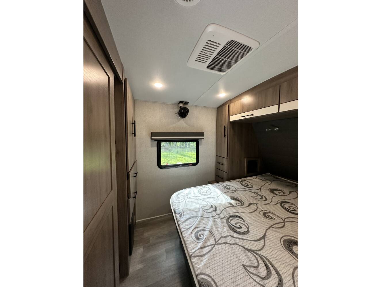 A photo of this 2023 Grand Design IMAGINE 2670MK