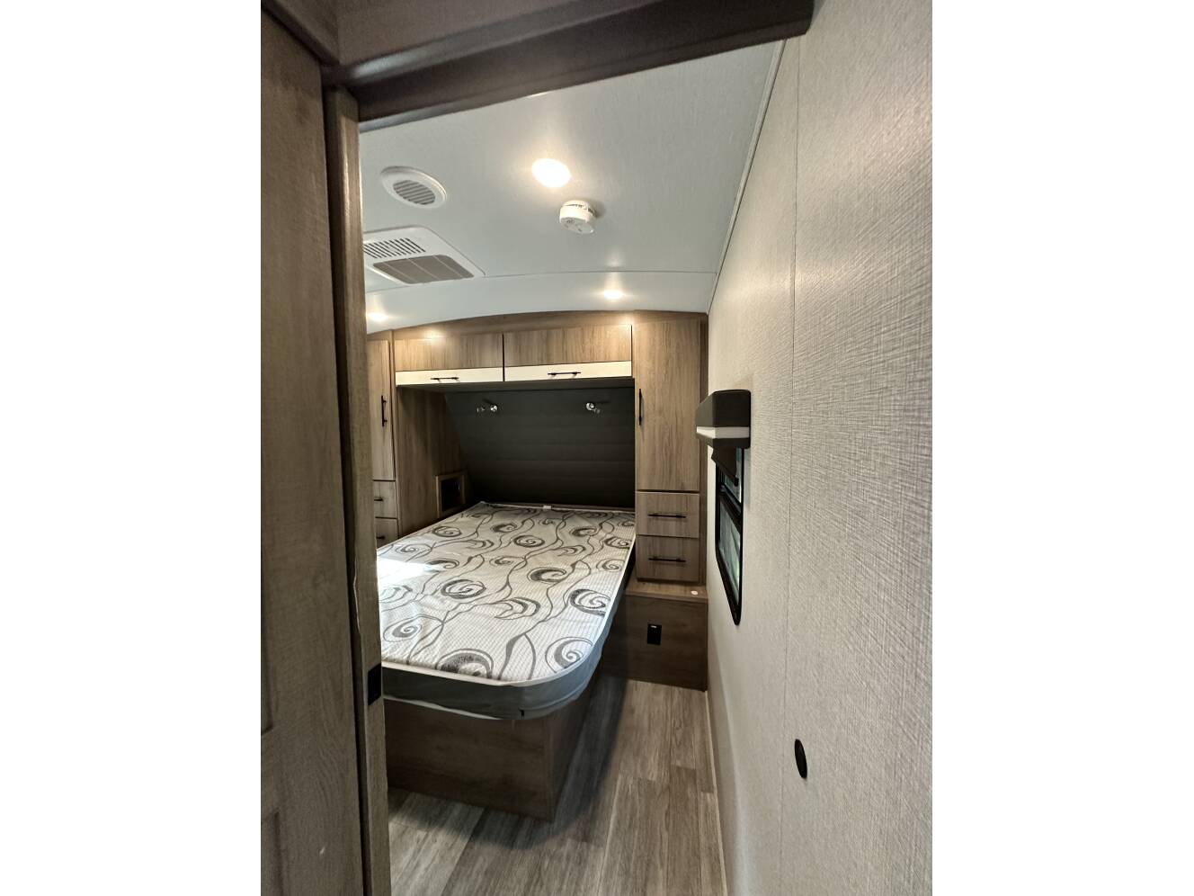 A photo of this 2023 Grand Design IMAGINE 2670MK