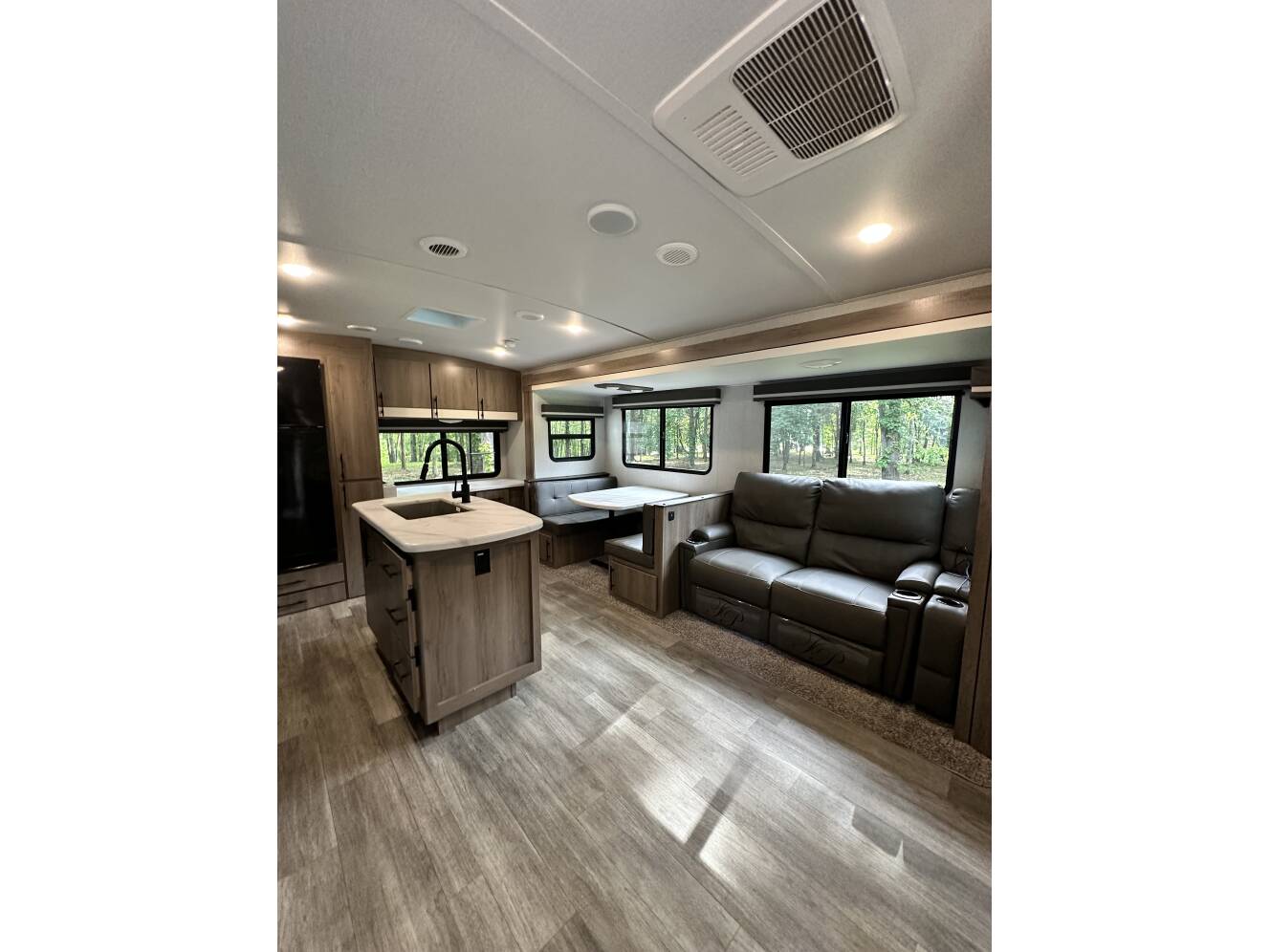 A photo of this 2023 Grand Design IMAGINE 2670MK