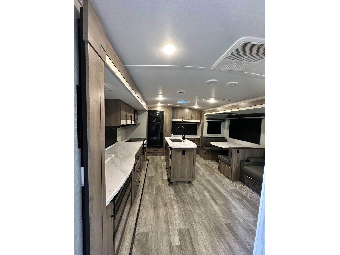A photo of this 2023 Grand Design IMAGINE 2670MK
