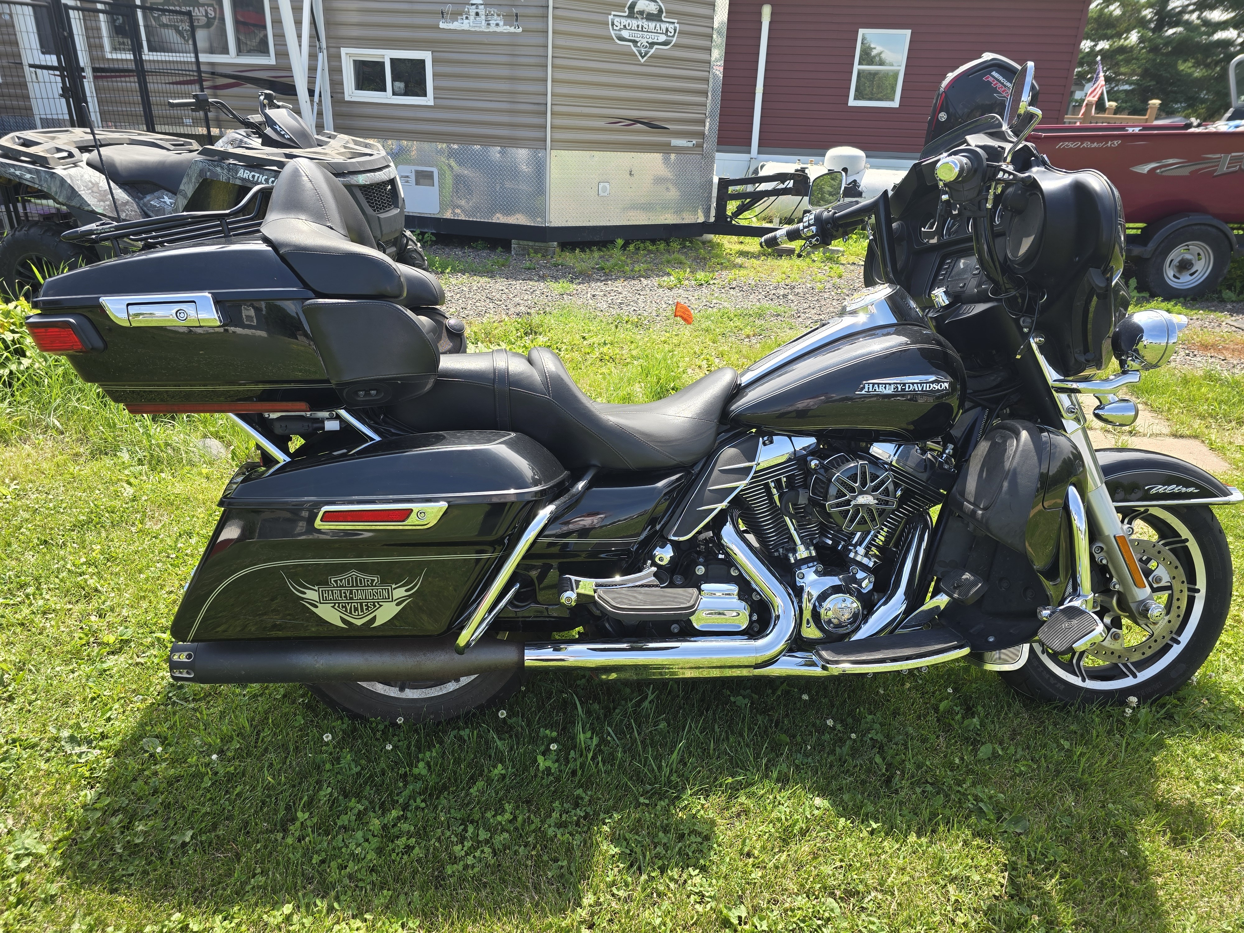 2016 Harley-Davidson CLASSIC FLHTCUTG in Pine City, MN