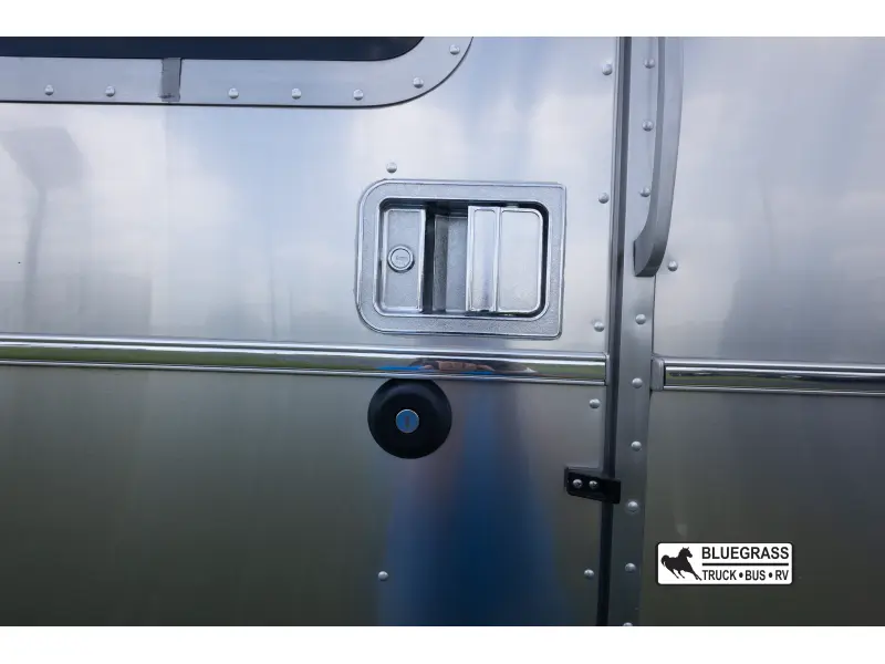 2021 AIRSTREAM GLOBETROTTER 30RB