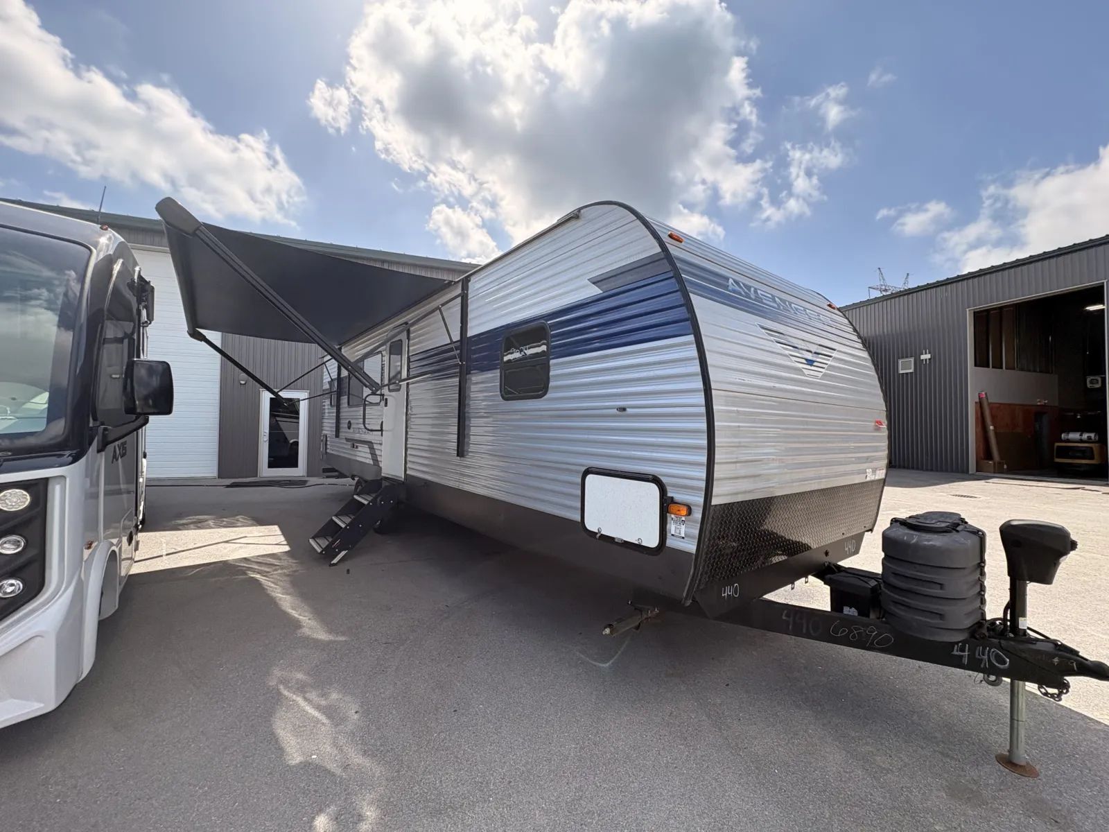 2024 Forest River AVENGER 27RKS in gulfport MS