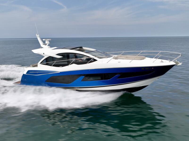 2019 Sunseeker PREDATOR Cruiser Boat boat