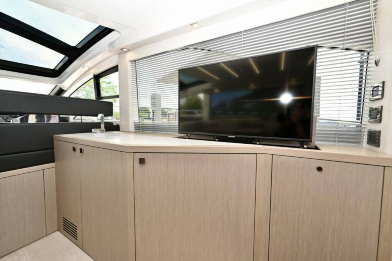 A photo of this 2019 Sunseeker PREDATOR