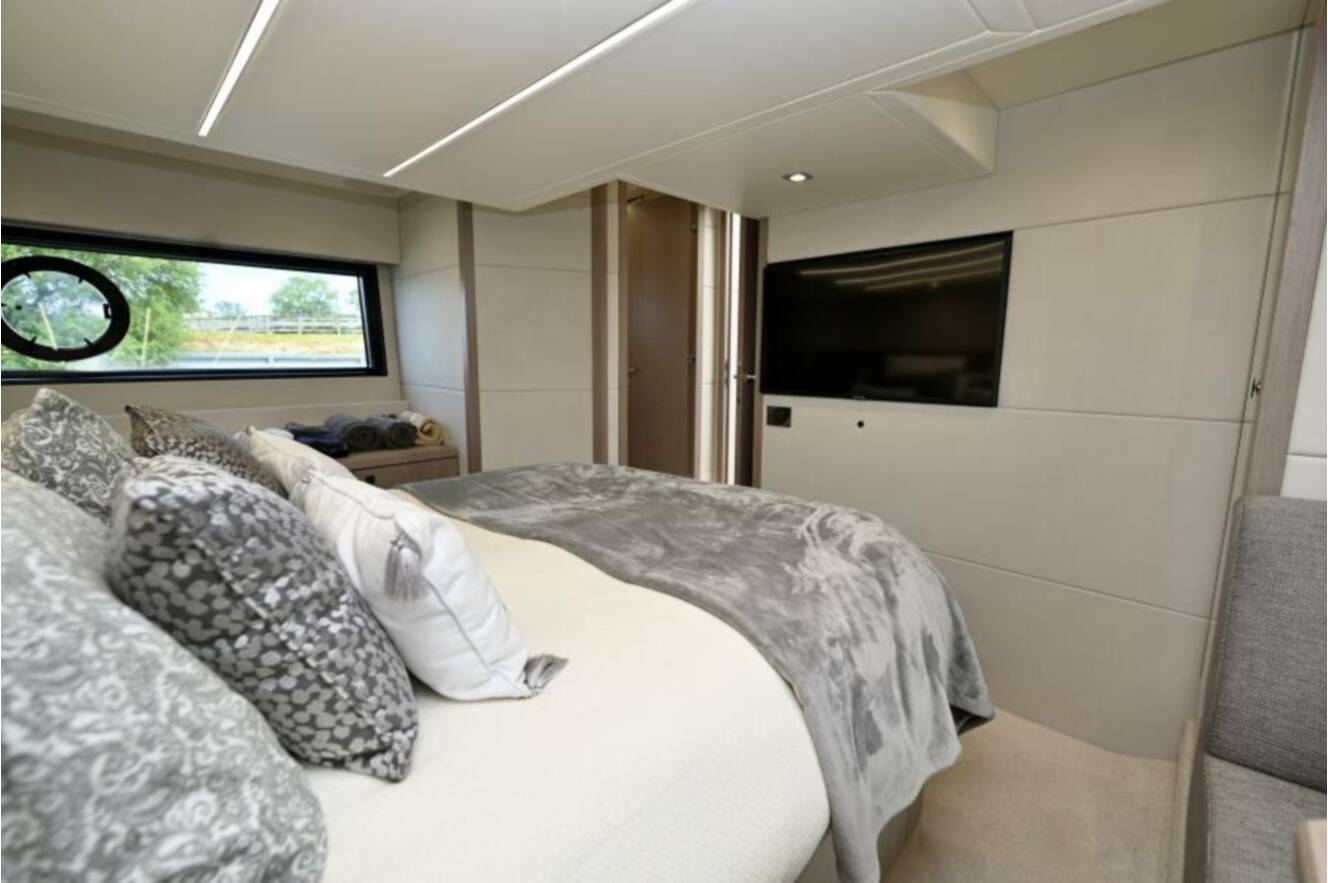A photo of this 2019 Sunseeker PREDATOR