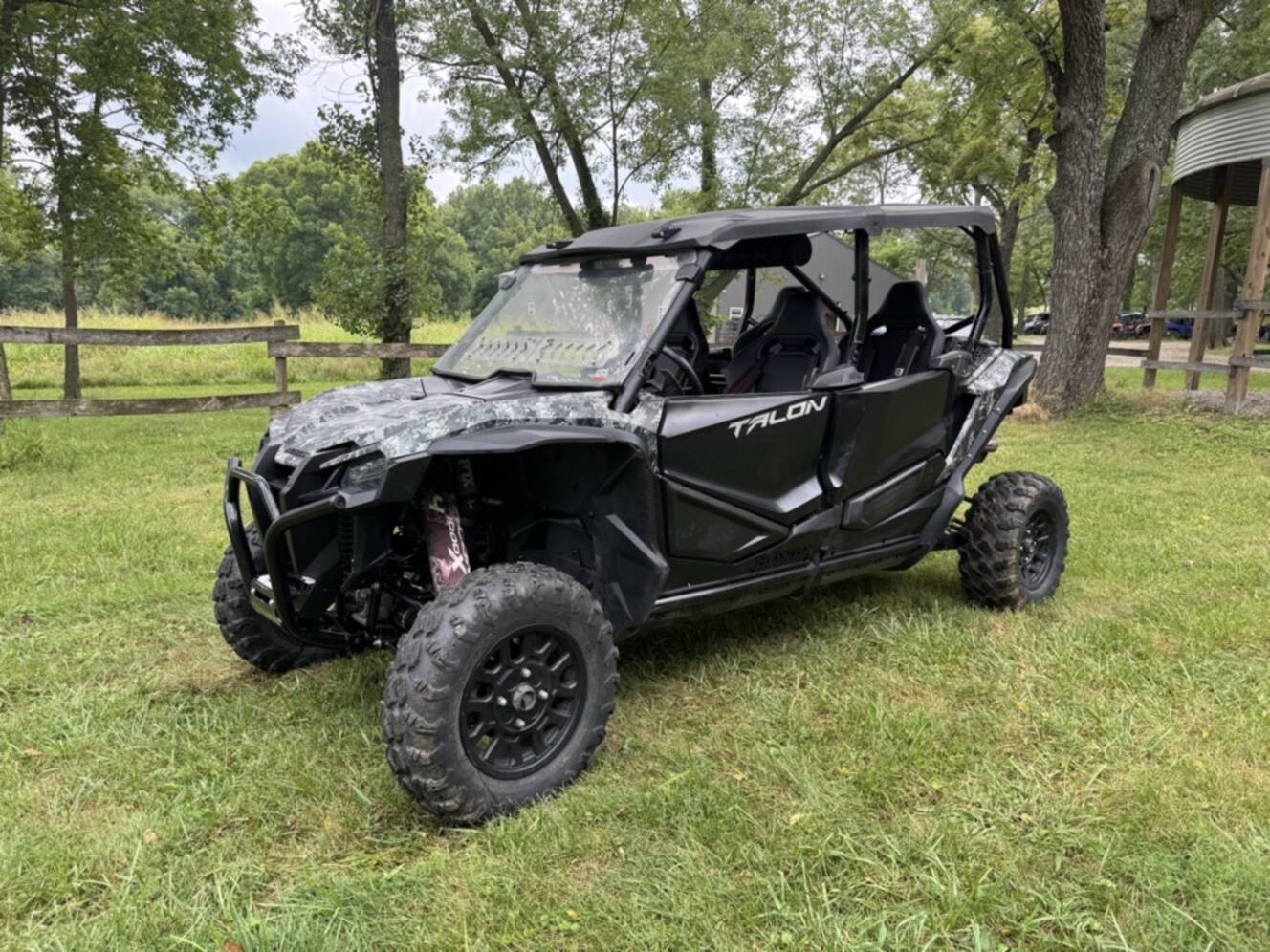 A photo of this 2021 Honda Talon 1000X 4