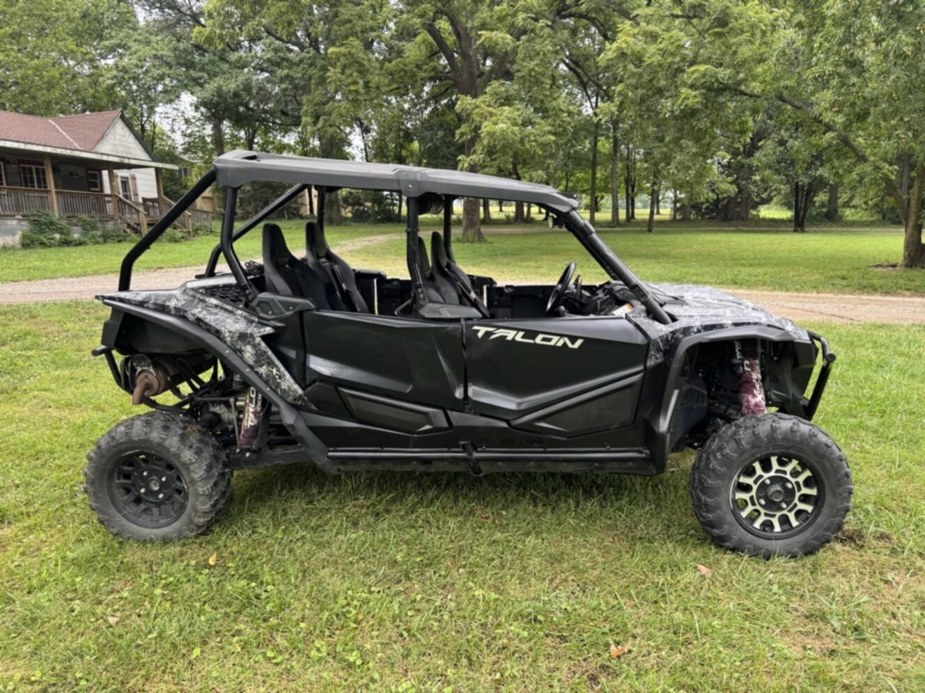 A photo of this 2021 Honda Talon 1000X 4