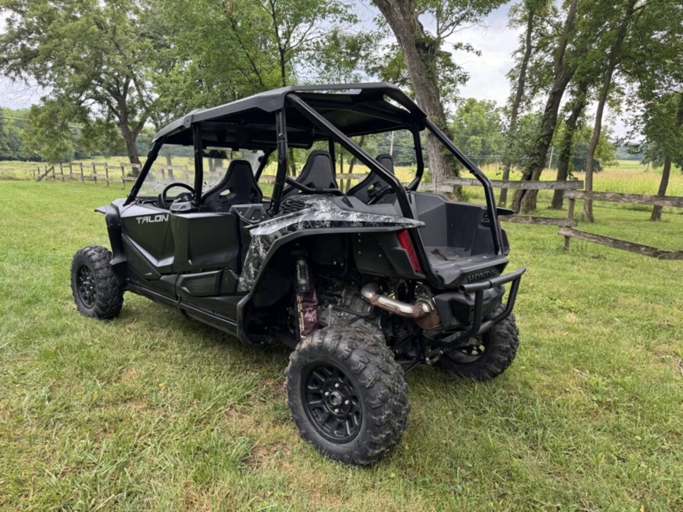 A photo of this 2021 Honda Talon 1000X 4