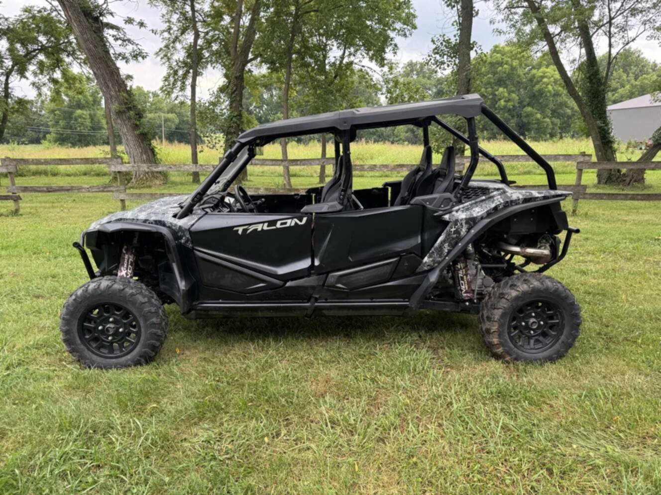 A photo of this 2021 Honda Talon 1000X 4