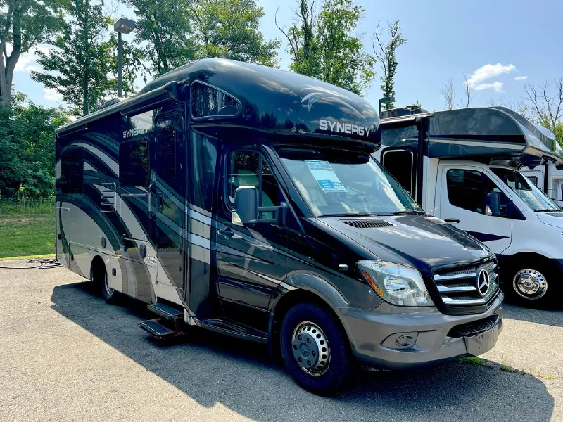 2018 Thor Motor Coach SYNERGY JR24
