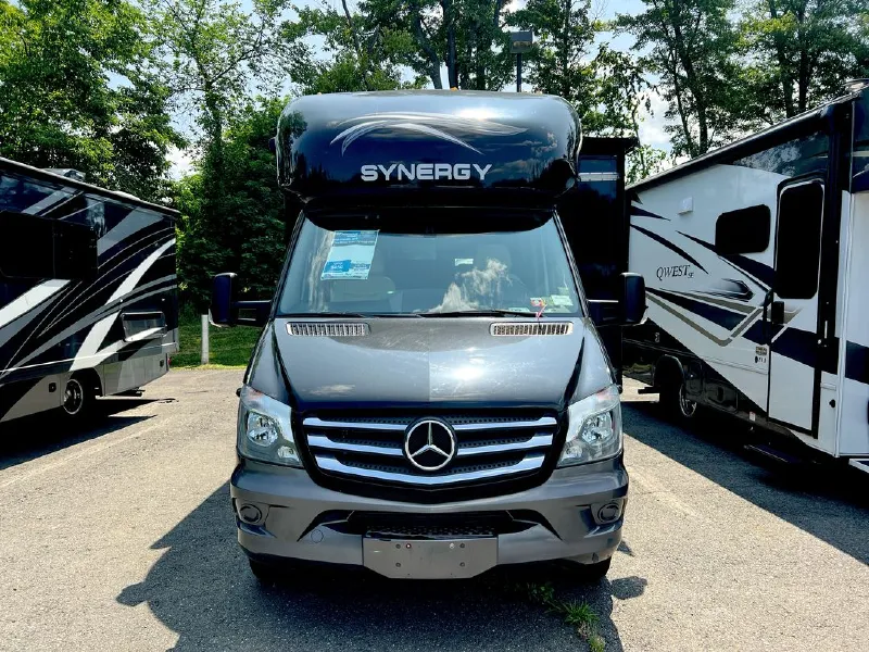 2018 Thor Motor Coach SYNERGY JR24