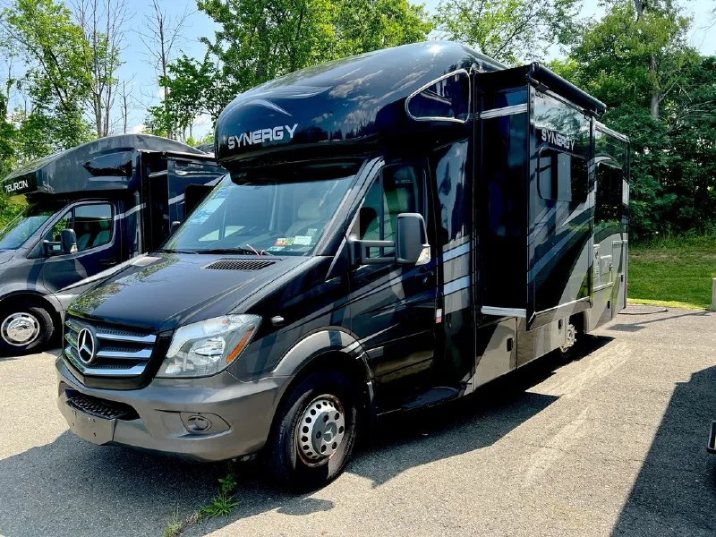 2018 Thor Motor Coach SYNERGY JR24