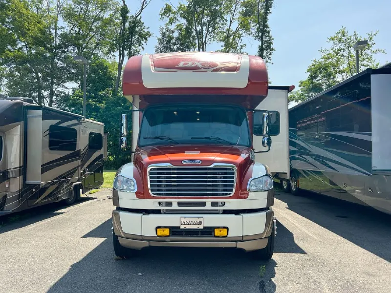 2018 Dynamax DX3 37TS