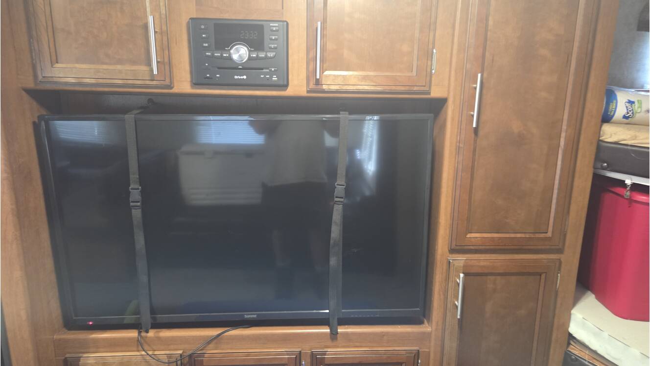 A photo of this 2018 Prime Time AVENGER ATI 27DBS