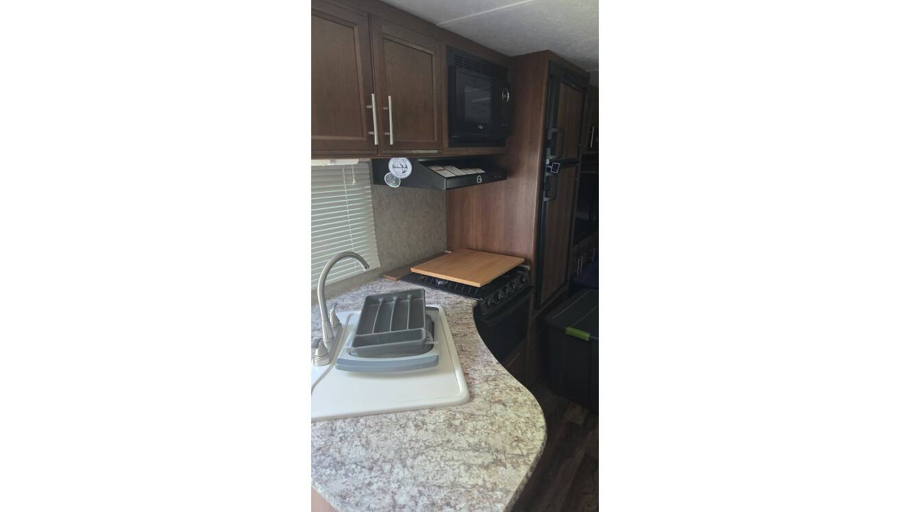 A photo of this 2018 Prime Time AVENGER ATI 27DBS