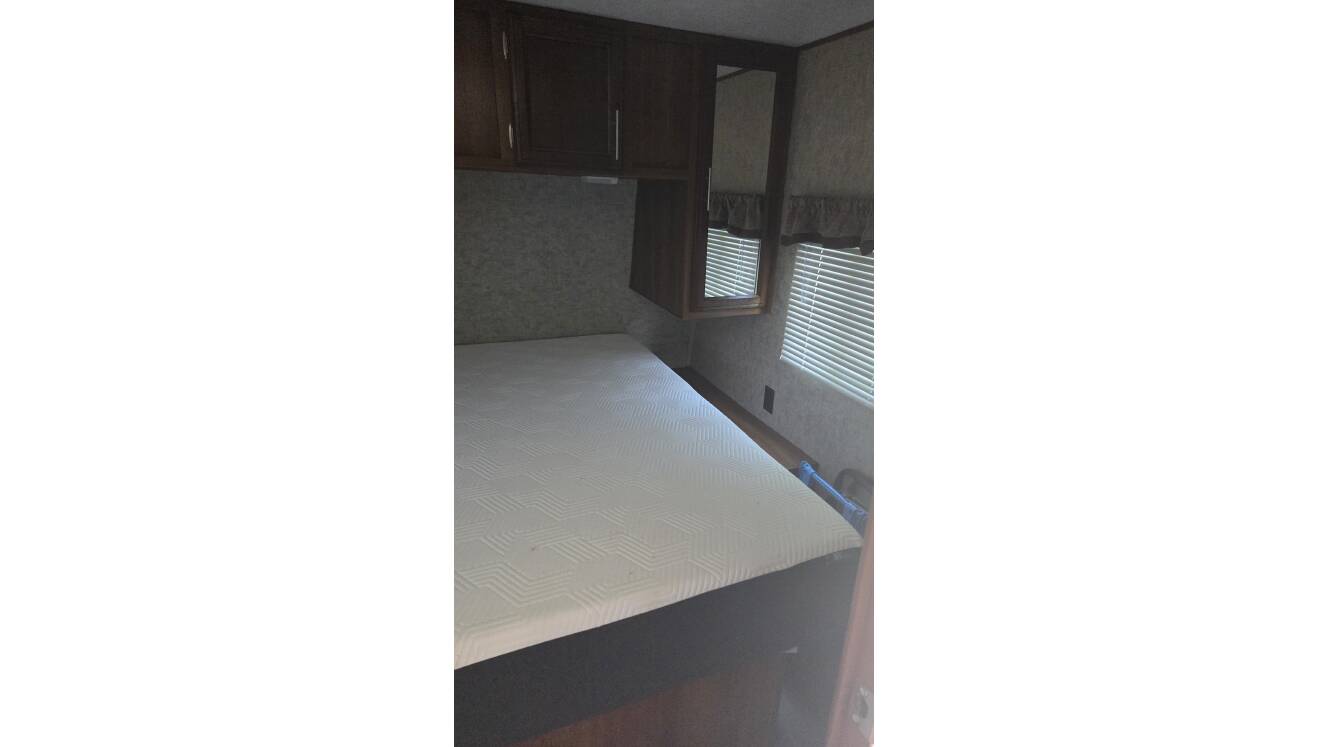 A photo of this 2018 Prime Time AVENGER ATI 27DBS