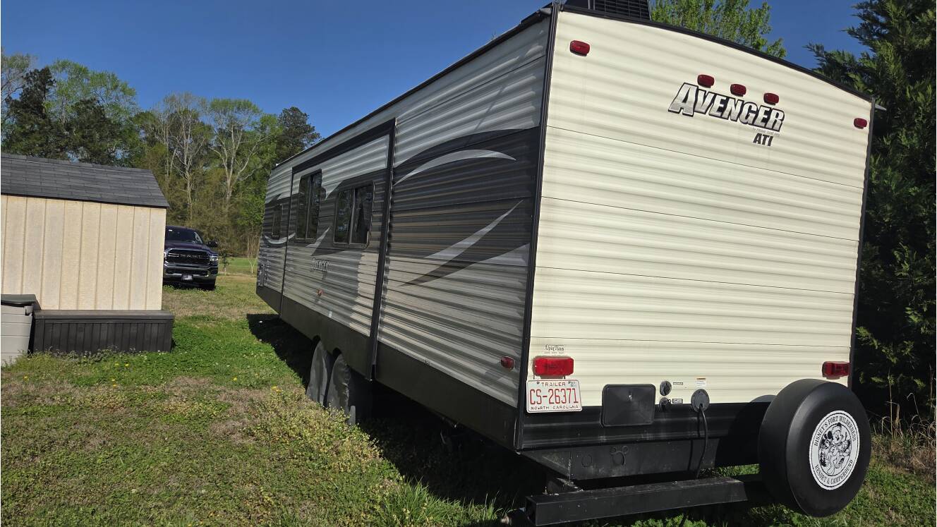 A photo of this 2018 Prime Time AVENGER ATI 27DBS