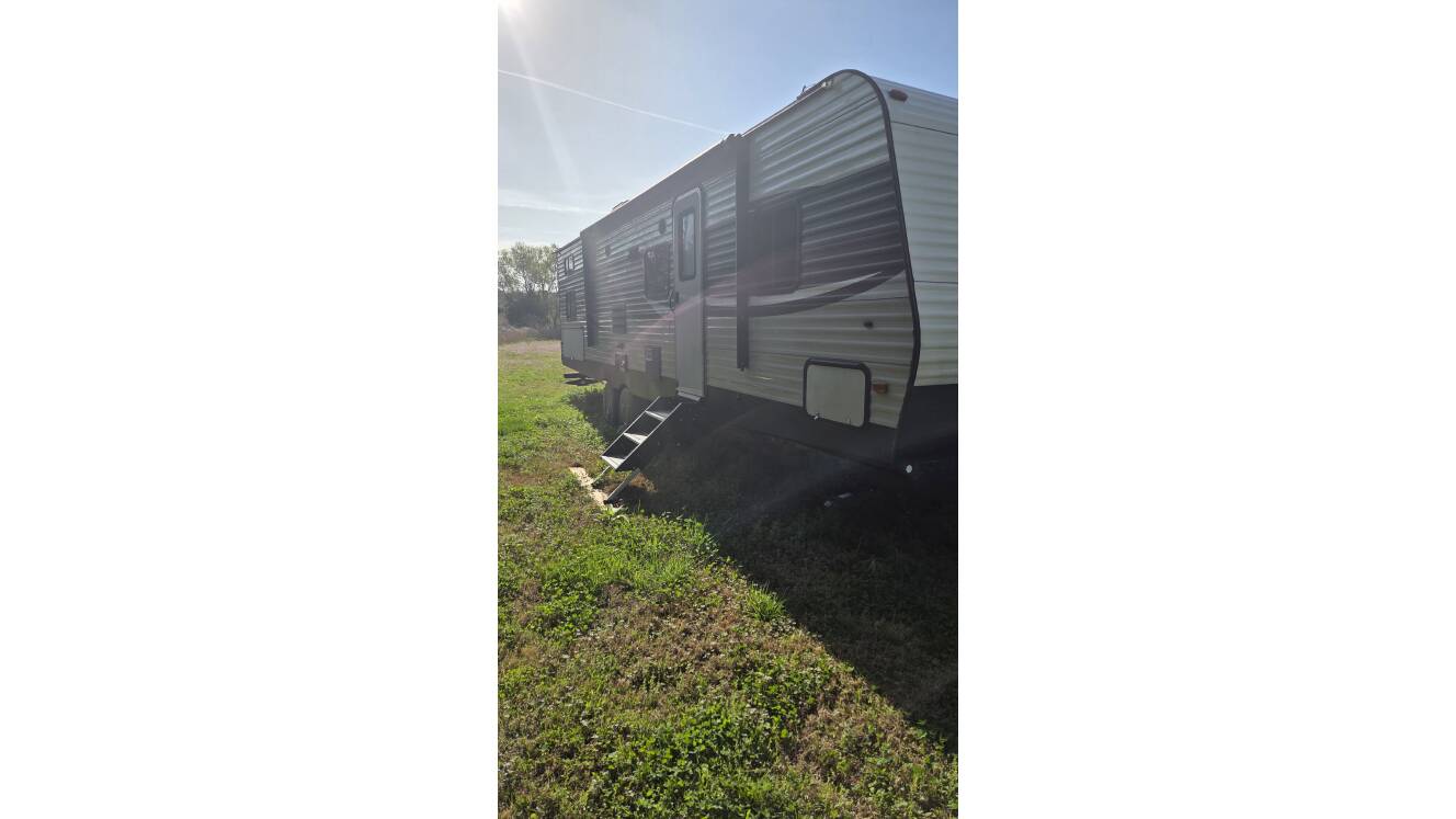 A photo of this 2018 Prime Time AVENGER ATI 27DBS