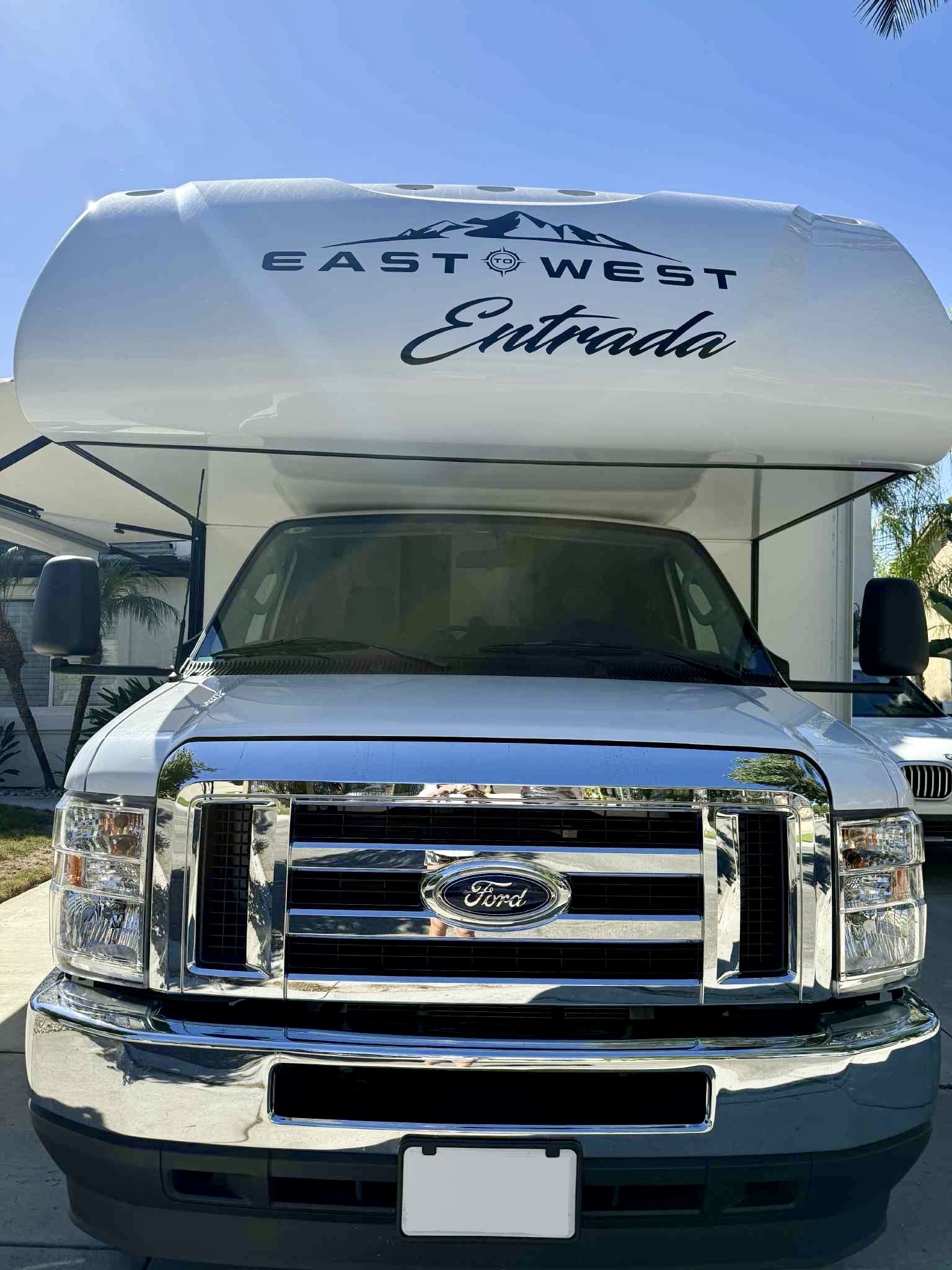 2024 East To West ENTRADA 3100FB in corona CA