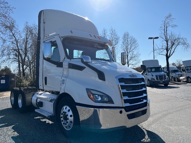 2021 FREIGHTLINER CASCADIA 116 in Concord, NC