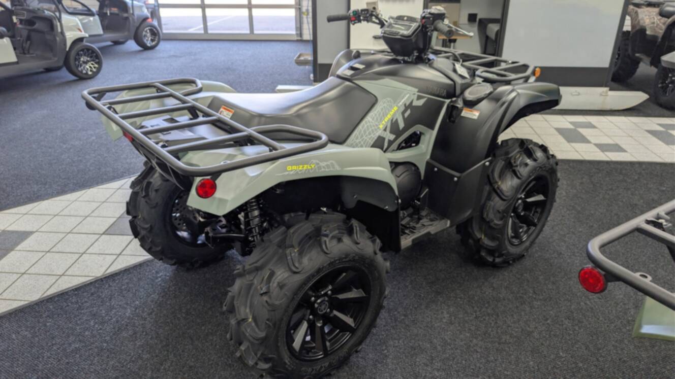 A photo of this 2026 Yamaha Grizzly EPS XT-R