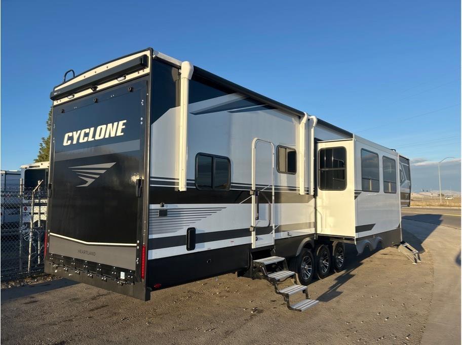 2026 Heartland Cyclone 3914 in madera CA