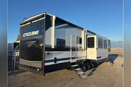 2026 Heartland Cyclone 3914 in madera CA