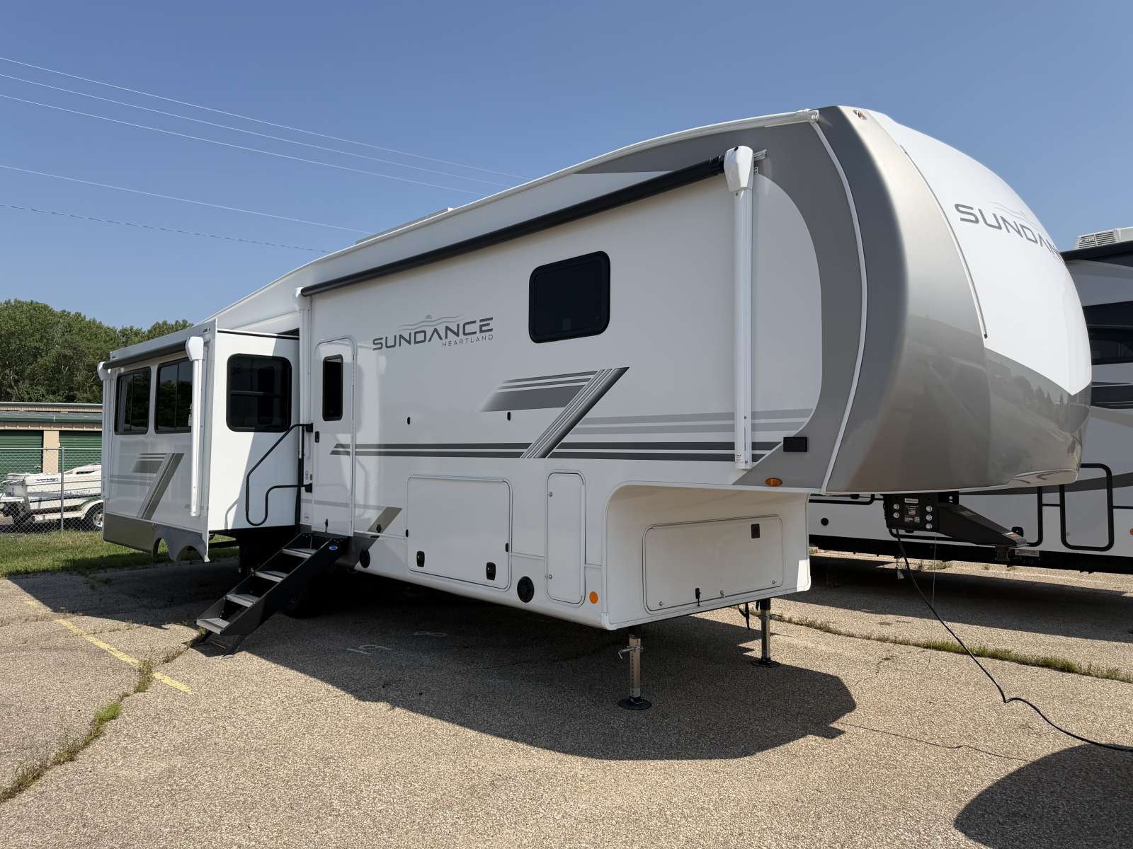2026 Heartland SUNDANCE 32RLBS RV