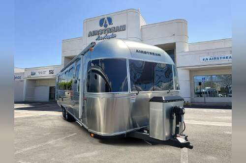 2026 Airstream Classic 28RB Twin in san gabriel CA