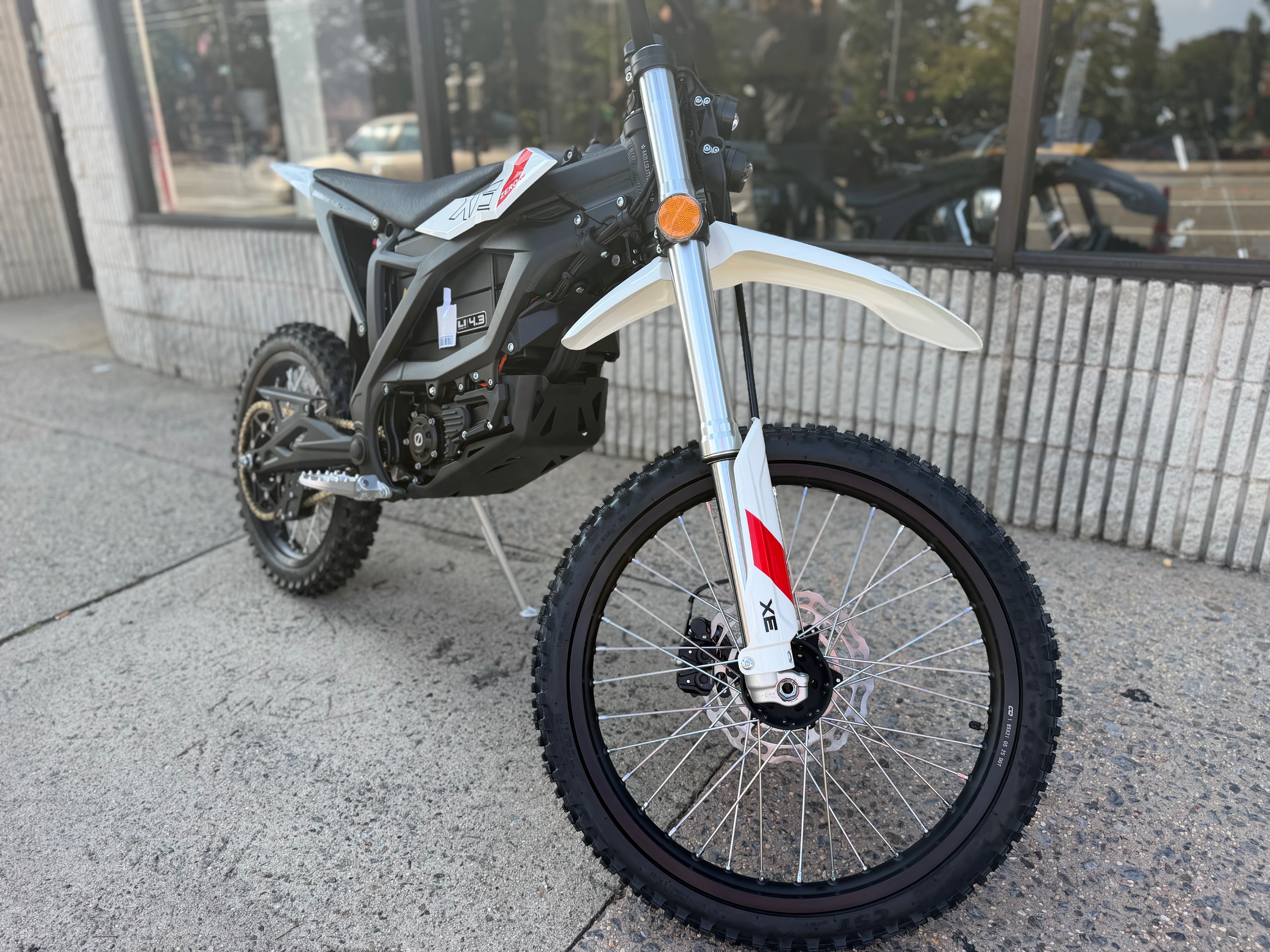 2026 Zero Motorcycles XE BASE in Mineola, NY
