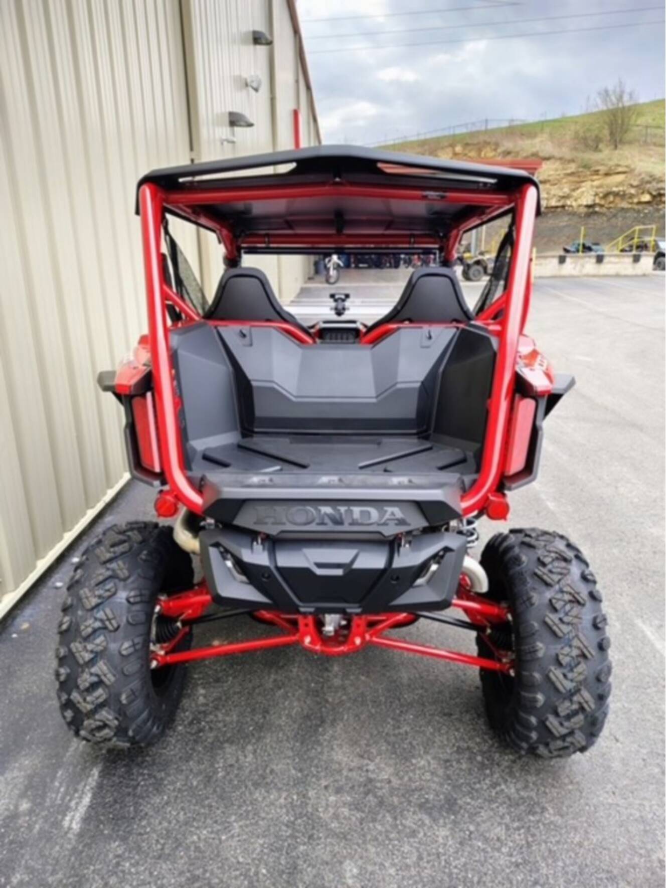 A photo of this 2026 Honda® Talon 1000X FOX Live Valve