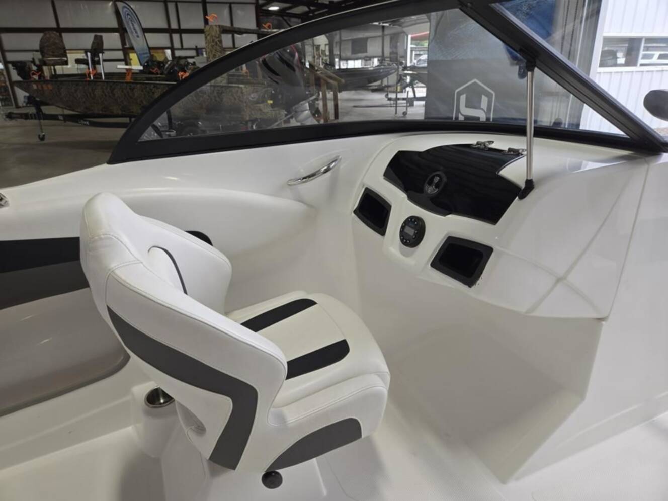 A photo of this 2022 Tahoe® 200 S