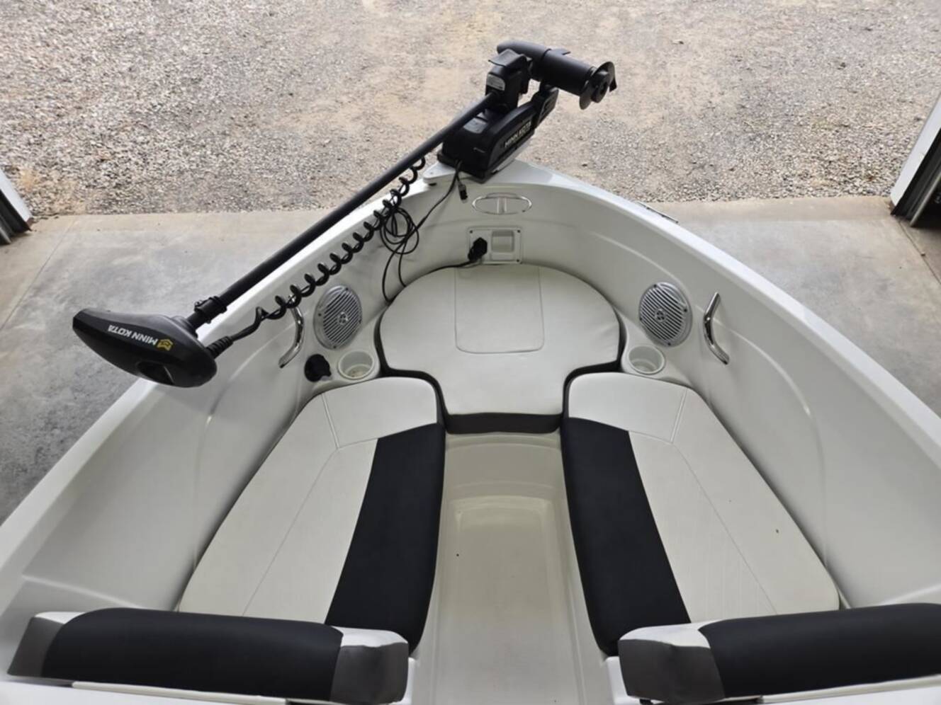 A photo of this 2022 Tahoe® 200 S