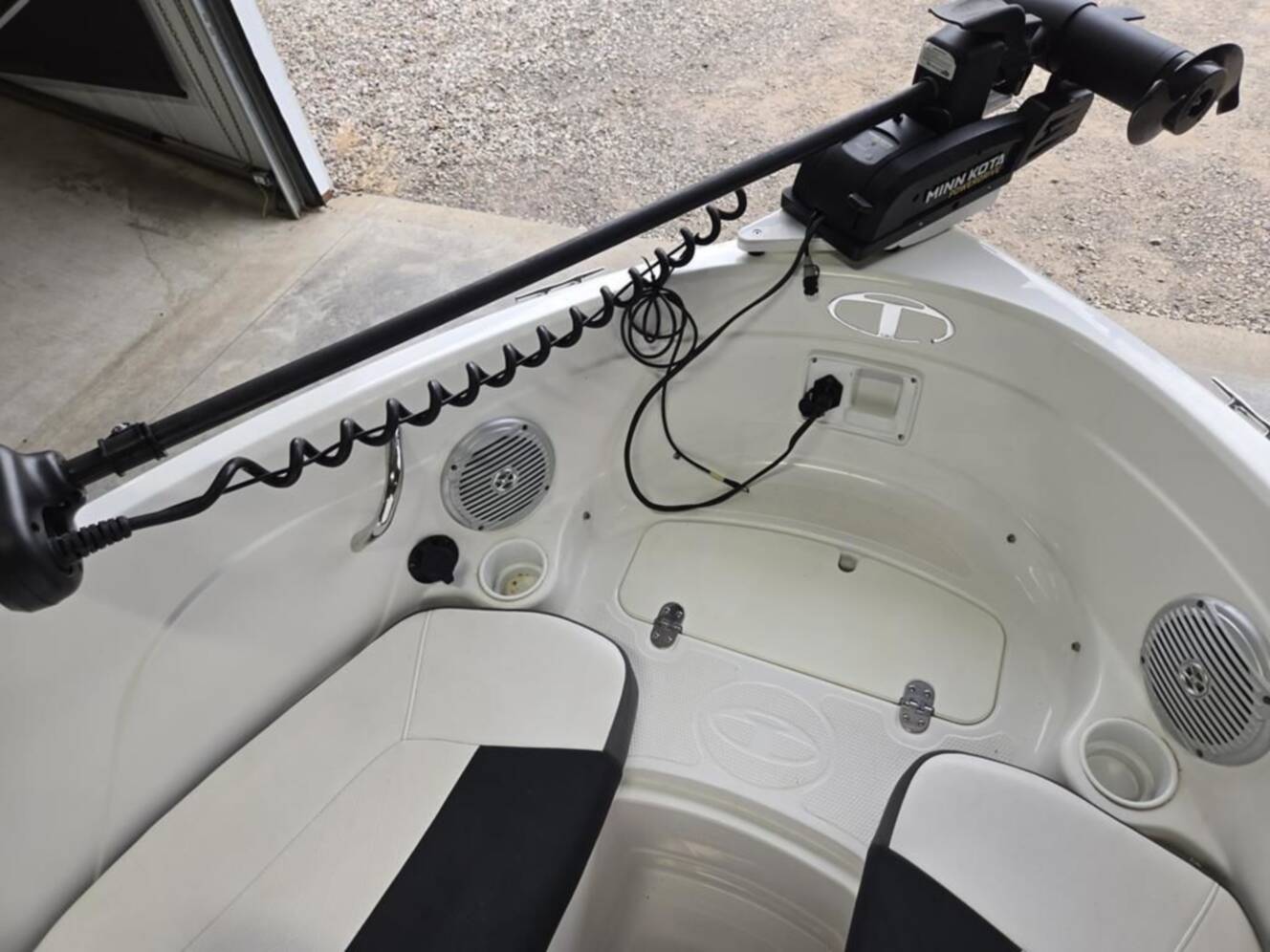 A photo of this 2022 Tahoe® 200 S