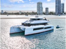 4 Center Console Catamarans Under 30 Feet image