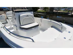 2027 Stingray 17 CC