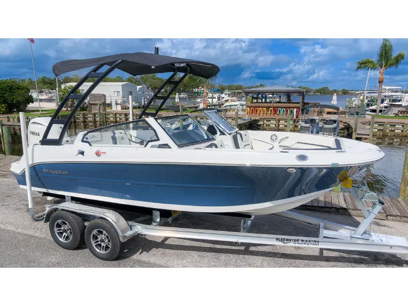 2027 Stingray 20 SBX